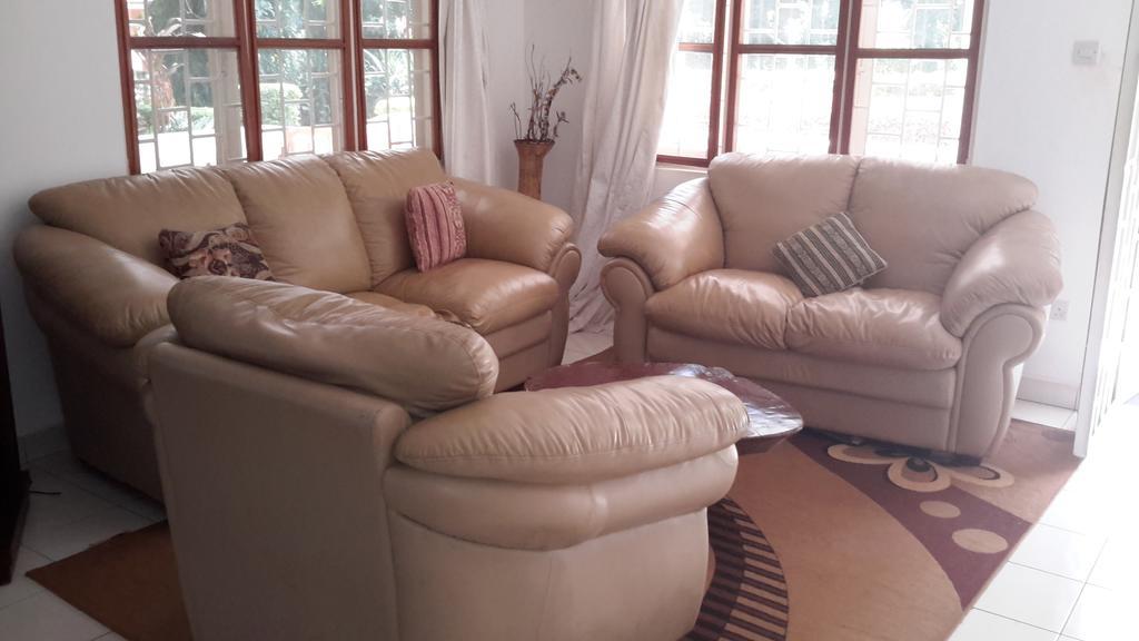 Lira Brownstone Country Home المظهر الخارجي الصورة