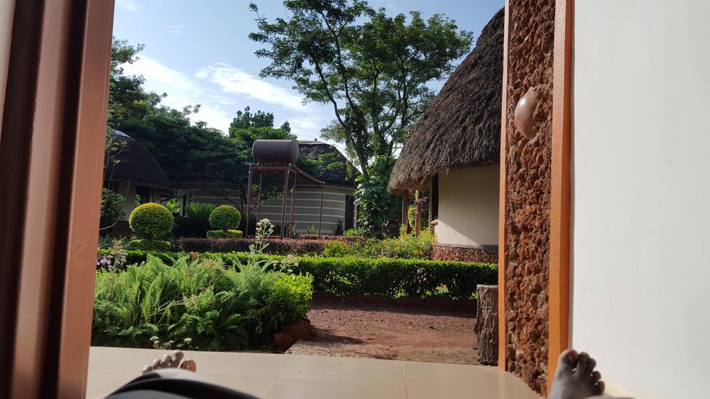 Lira Brownstone Country Home المظهر الخارجي الصورة