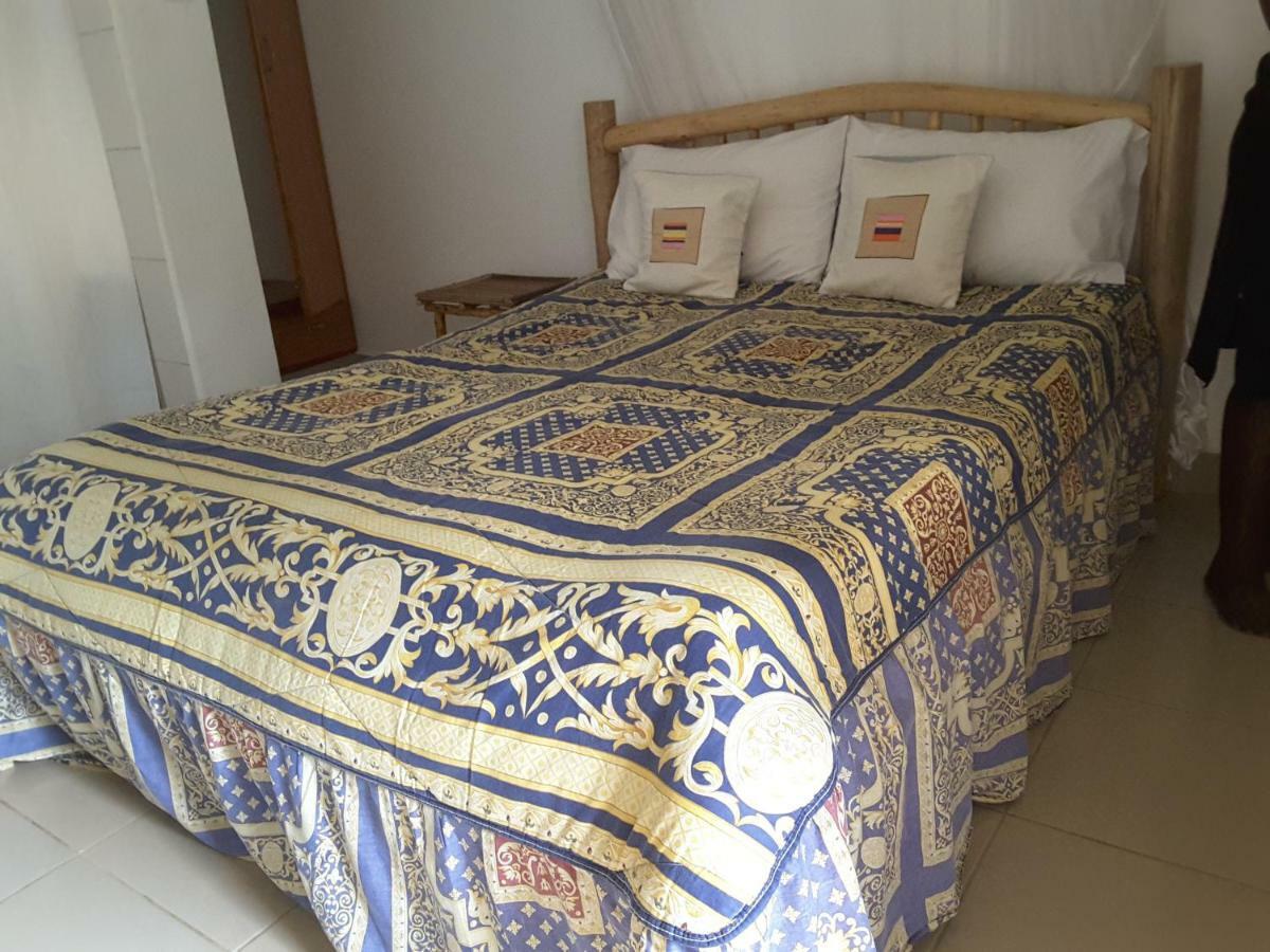 Lira Brownstone Country Home المظهر الخارجي الصورة