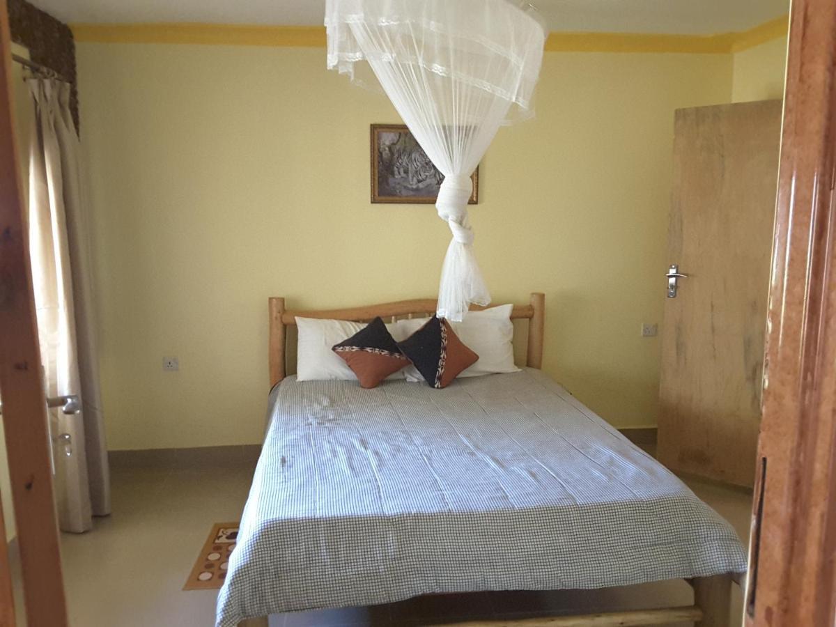 Lira Brownstone Country Home المظهر الخارجي الصورة